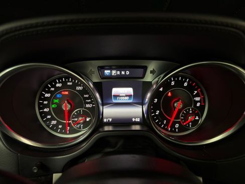 Used 2018 Mercedes-Benz SL 550 image 25