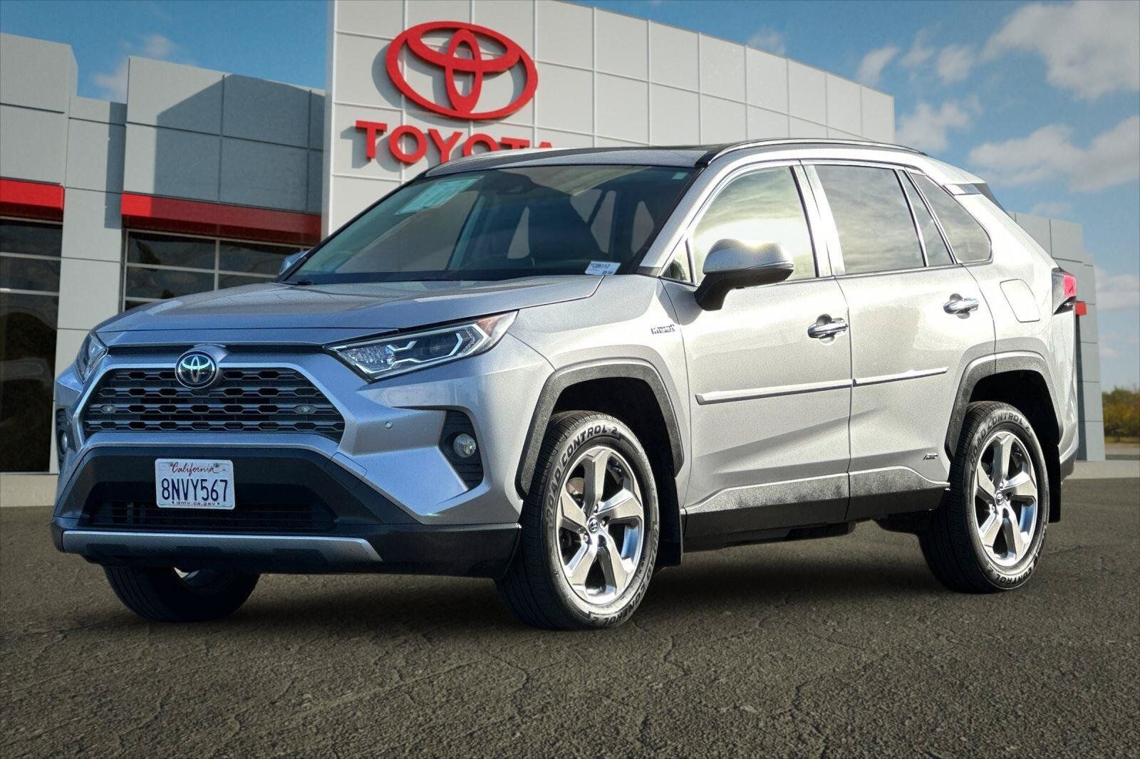 Used 2019 Toyota RAV4 Limited w/ Carpet Mat Package AWD/4WD image 7