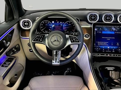 Used 2026 Mercedes-Benz GLC 300 4MATIC image 6