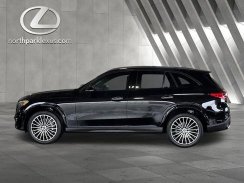 Used 2025 Mercedes-Benz GLC 300 image 1