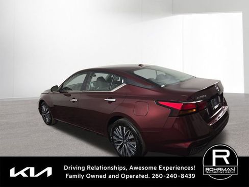 Used 2025 Nissan Altima 2.5 SV image 10