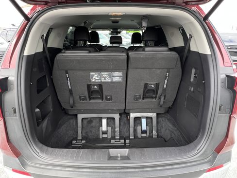 Used 2025 Kia Carnival EX FWD image 22