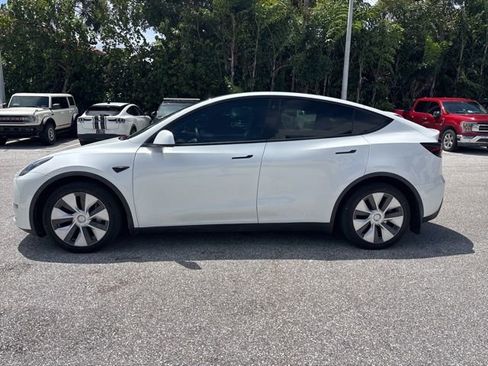 Used 2023 Tesla Model Y Long Range image 4