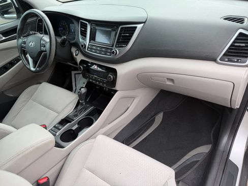 Used 2017 Hyundai Tucson Value FWD image 12