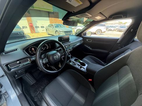 Used 2025 Honda Civic Sport image 19