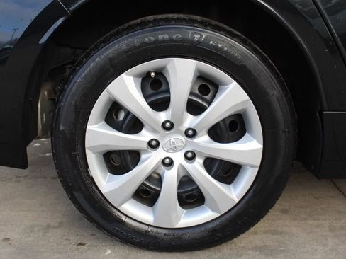 Used 2020 Toyota Corolla LE image 12