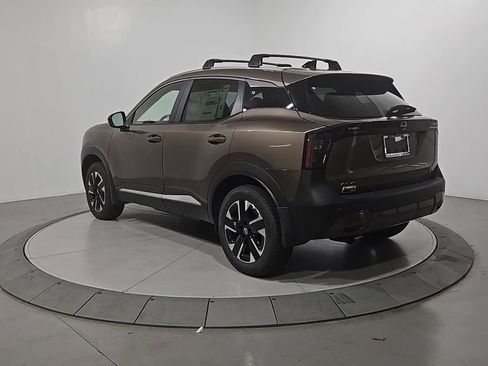 New 2026 Nissan Kicks SV w/ SV Premium Package AWD/4WD image 3