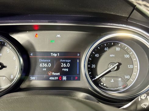 Used 2021 Buick Encore GX Select image 38