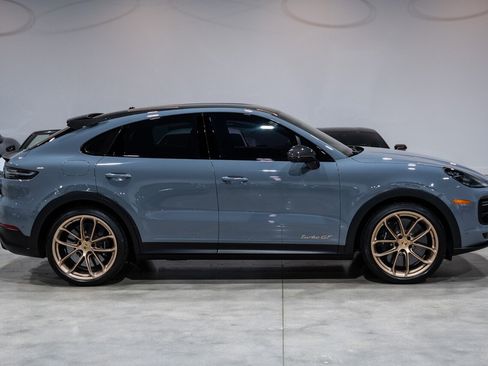 Used 2022 Porsche Cayenne Turbo GT AWD/4WD image 7