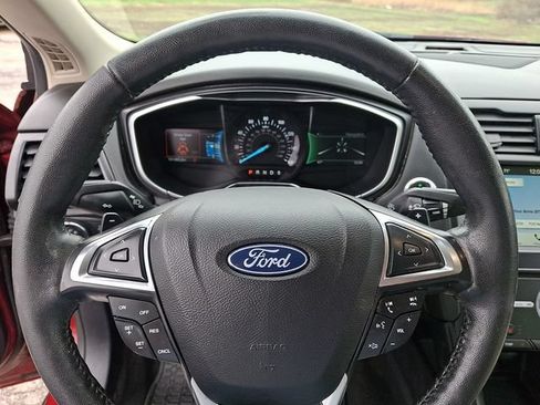 Used 2018 Ford Fusion Titanium AWD/4WD image 4