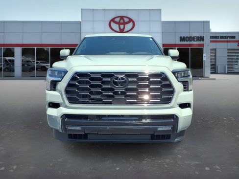 Used 2024 Toyota Sequoia Platinum AWD/4WD image 9