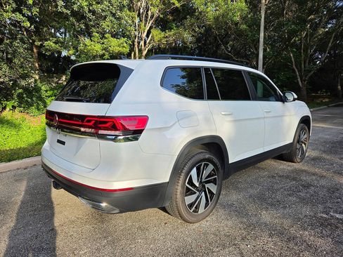Used 2026 Volkswagen Atlas SE FWD image 4