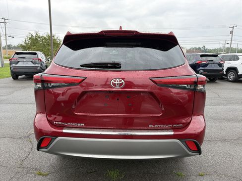 Used 2023 Toyota Highlander Platinum AWD/4WD image 6