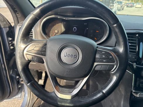 Used 2020 Jeep Grand Cherokee Limited image 16