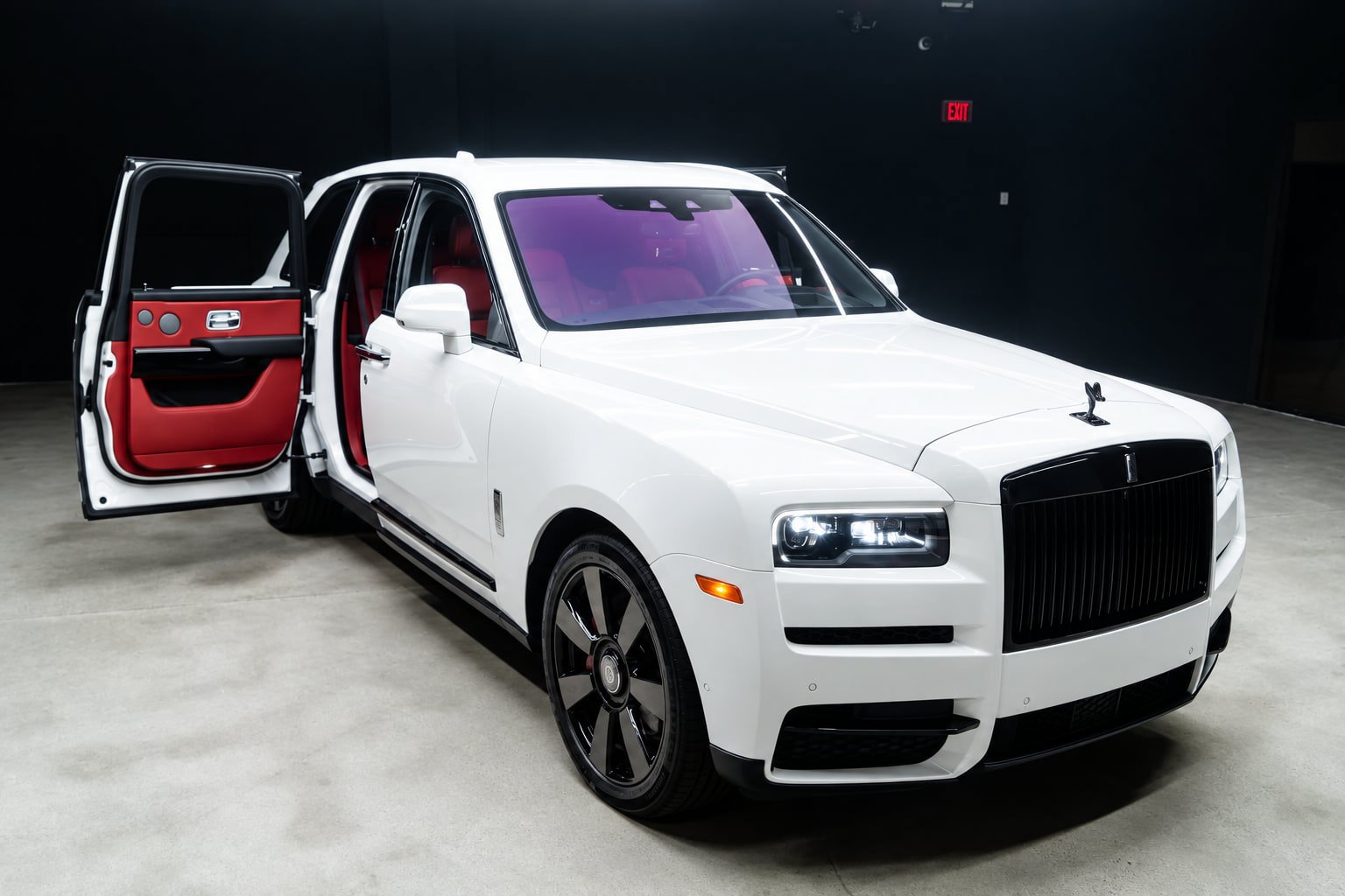 Used 2022 Rolls-Royce Cullinan AWD/4WD image 6