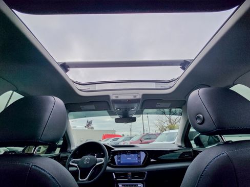 Used 2024 Volkswagen Taos SE w/ Taos Adventure Package image 44