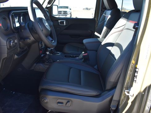 New 2026 Jeep Wrangler Unlimited Rubicon image 15