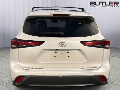Used 2022 Toyota Highlander Limited AWD/4WD image 8