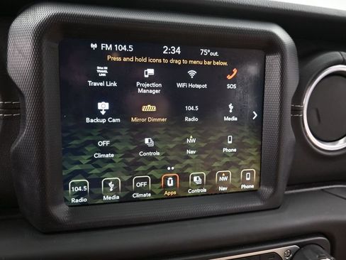 Used 2018 Jeep Wrangler Unlimited Sahara AWD/4WD image 34