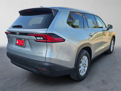 Certified 2026 Toyota Grand Highlander FWD image 3