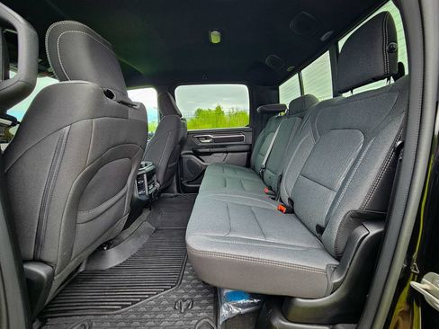 Certified 2024 RAM 1500 Big Horn AWD/4WD image 33