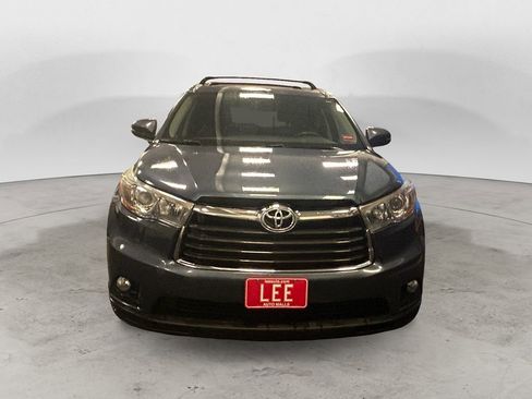 Used 2016 Toyota Highlander XLE AWD/4WD image 8