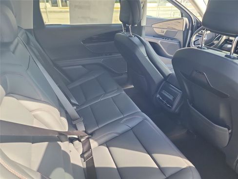 New 2026 Lincoln Nautilus Premier image 21