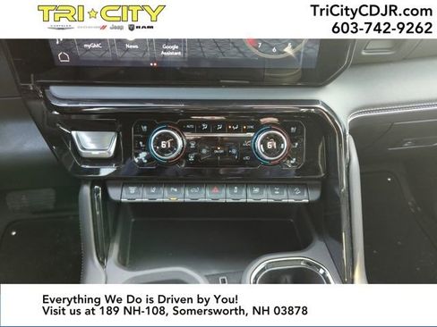 Used 2025 GMC Sierra 2500 AT4X image 24