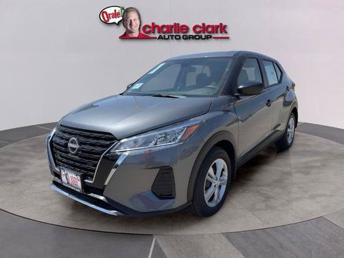 Certified 2025 Nissan Kicks Play S FWD image 2