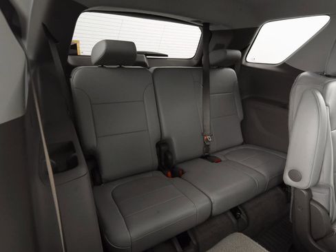 Used 2018 Chevrolet Traverse LT image 20