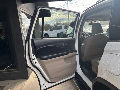 Used 2016 Honda Pilot EX-L image 10