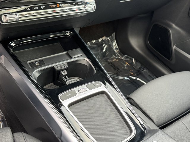 Used 2026 Mercedes-Benz GLB 250 image 20