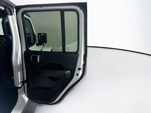 Used 2023 Jeep Wrangler Unlimited Sahara AWD/4WD image 30