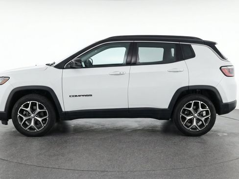 Used 2025 Jeep Compass Limited AWD/4WD image 5
