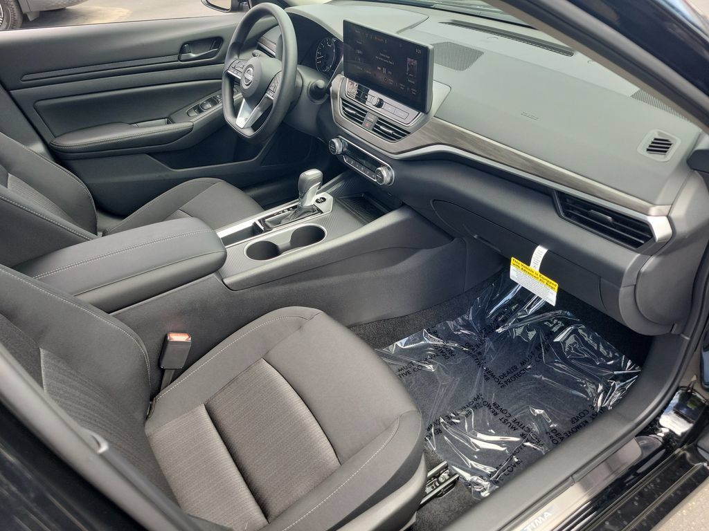 New 2026 Nissan Altima 2.5 SV w/ SV Special Edition Package FWD image 11