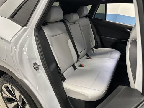 Used 2021 Volkswagen ID.4 Pro S image 32