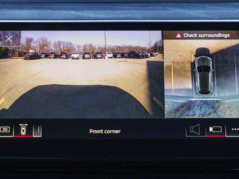 Certified 2024 Audi Q8 e-tron Premium Plus image 15