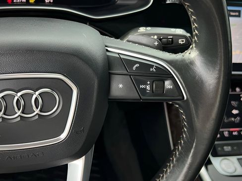 Used 2020 Audi Q8 Premium Plus w/ Premium Plus Package image 38