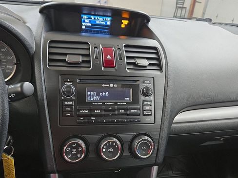Used 2015 Subaru Forester 2.5i Premium w/ All-Weather Package image 10