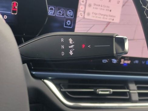 Used 2026 Chevrolet Equinox EV LT w/ Convenience Package II image 28