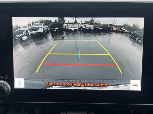 Used 2024 Toyota RAV4 SE image 12