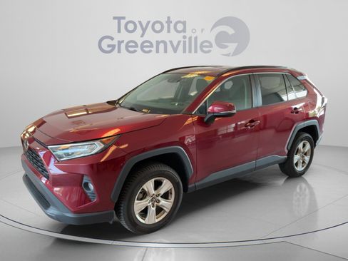 Used 2020 Toyota RAV4 XLE FWD image 1