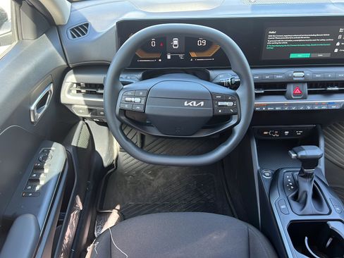 New 2026 Kia K4 FWD image 14