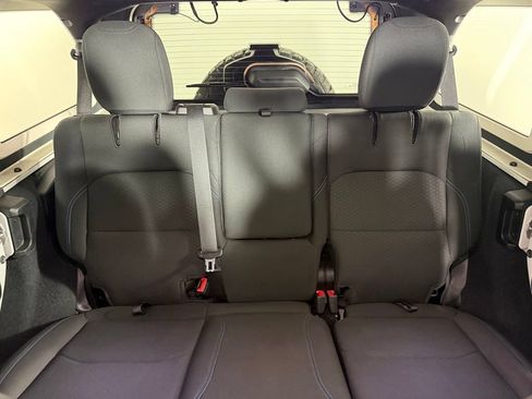 Used 2022 Jeep Wrangler Unlimited Rubicon 4xe w/ Cold Weather Group AWD/4WD image 21
