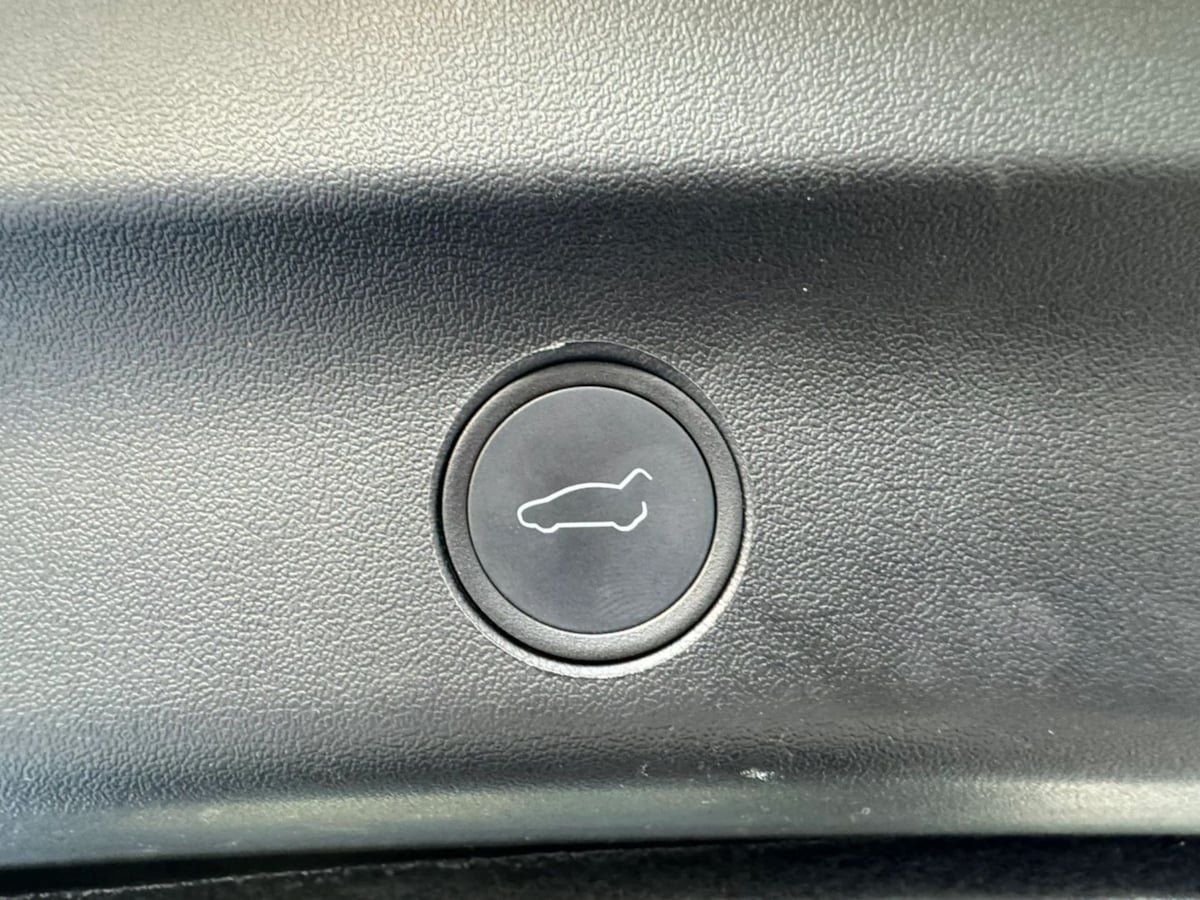 Used 2023 Tesla Model Y Long Range AWD/4WD image 55