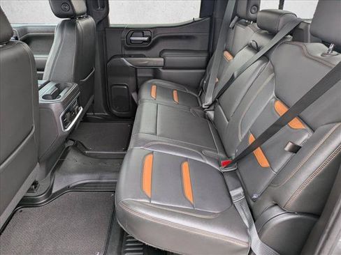 Used 2021 GMC Sierra 1500 AT4 w/ AT4 Preferred Package AWD/4WD image 17