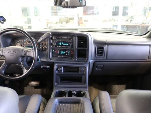 Used 2006 Chevrolet Silverado 3500 LT w/ Heavy-Duty Power Package AWD/4WD image 19