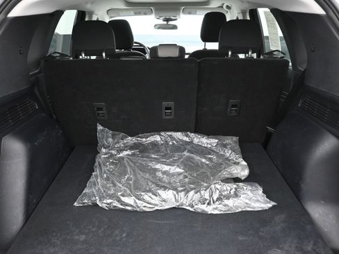 Used 2022 Ford Escape SE w/ SE Sport Appearance Package image 23