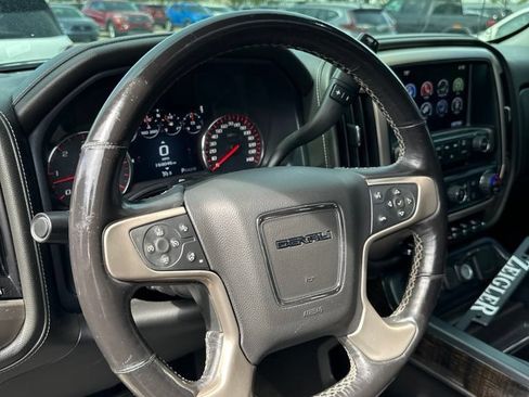 Used 2016 GMC Sierra 1500 Denali w/ Enhanced Driver Alert Package AWD/4WD image 11