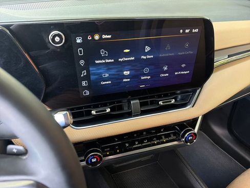 Used 2025 Chevrolet Equinox ACTIV image 25